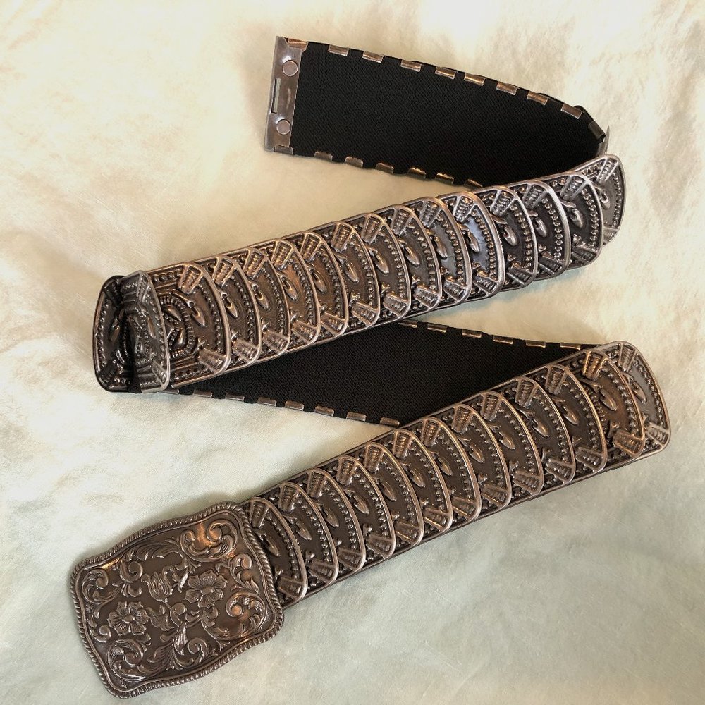 1980s Stretchy Floral Metal / Silver Scale Belt